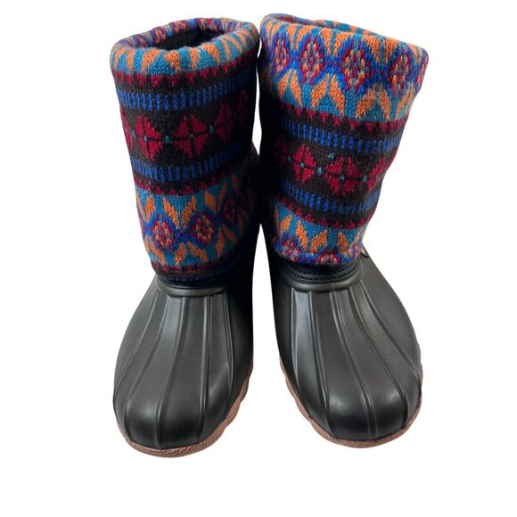 Muk Luks Shoes - Womans mukluks rubber and woven boots size 7